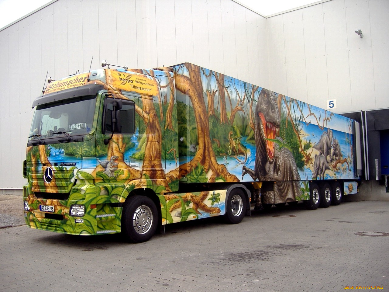 , mercedes, trucks